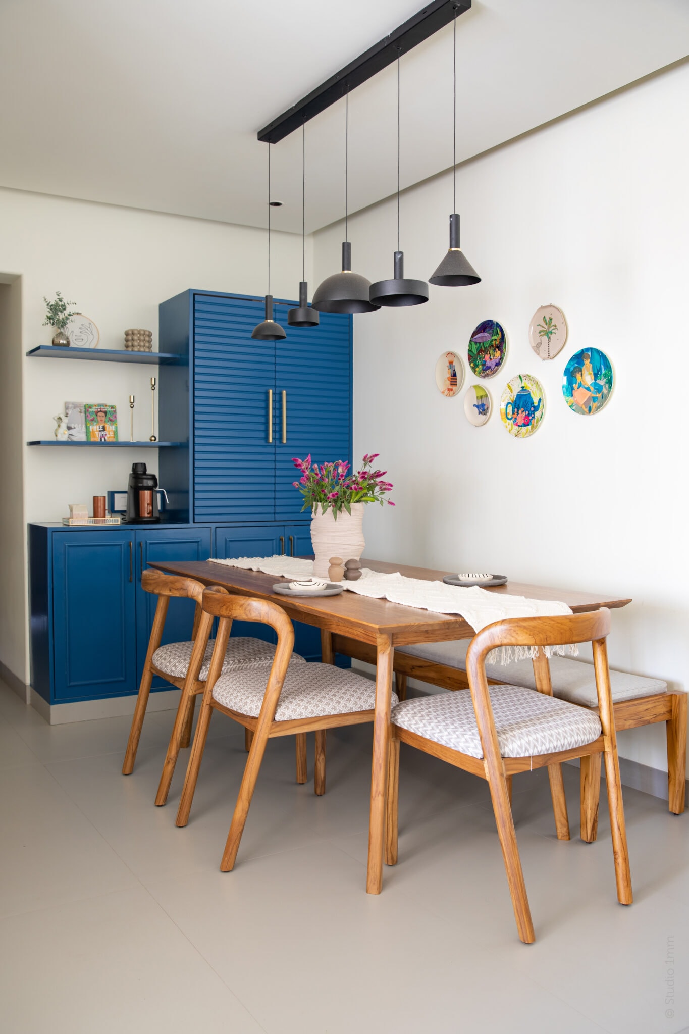 A perfect blend of modernity and comfort – This Mumbai home, designed & styled by Studio 1mm is a chic and inviting haven — interior design by Studio 1mm in Powai, Mumbai